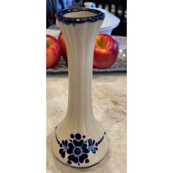 Vase handpainted in Mexico blue floral - Picture 1 of 10